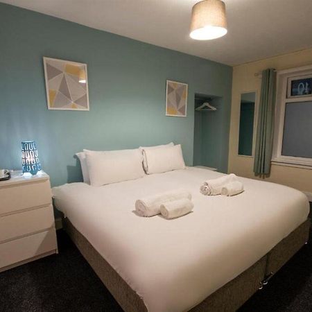 Irvine Riverside Guesthouse By Payman Club Экстерьер фото