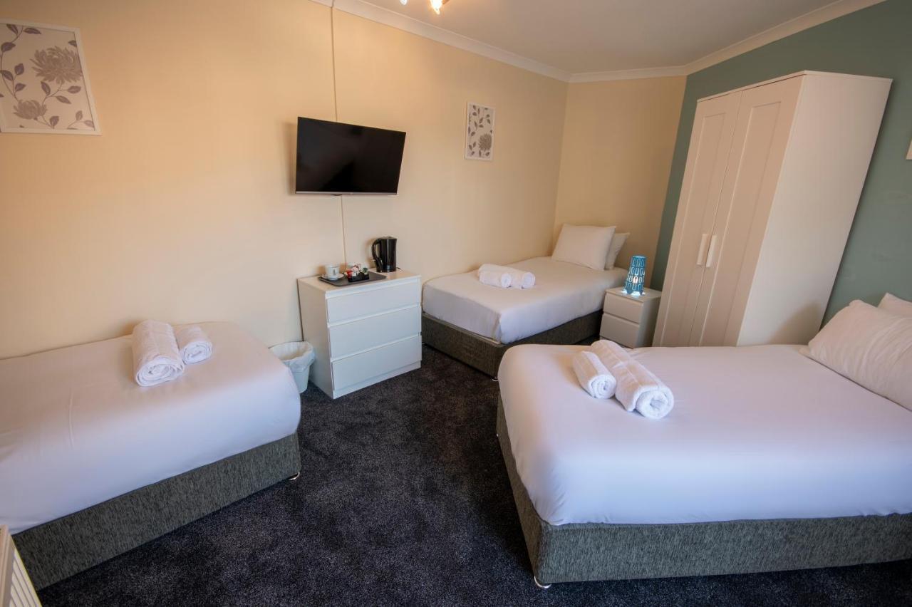 Irvine Riverside Guesthouse By Payman Club Экстерьер фото