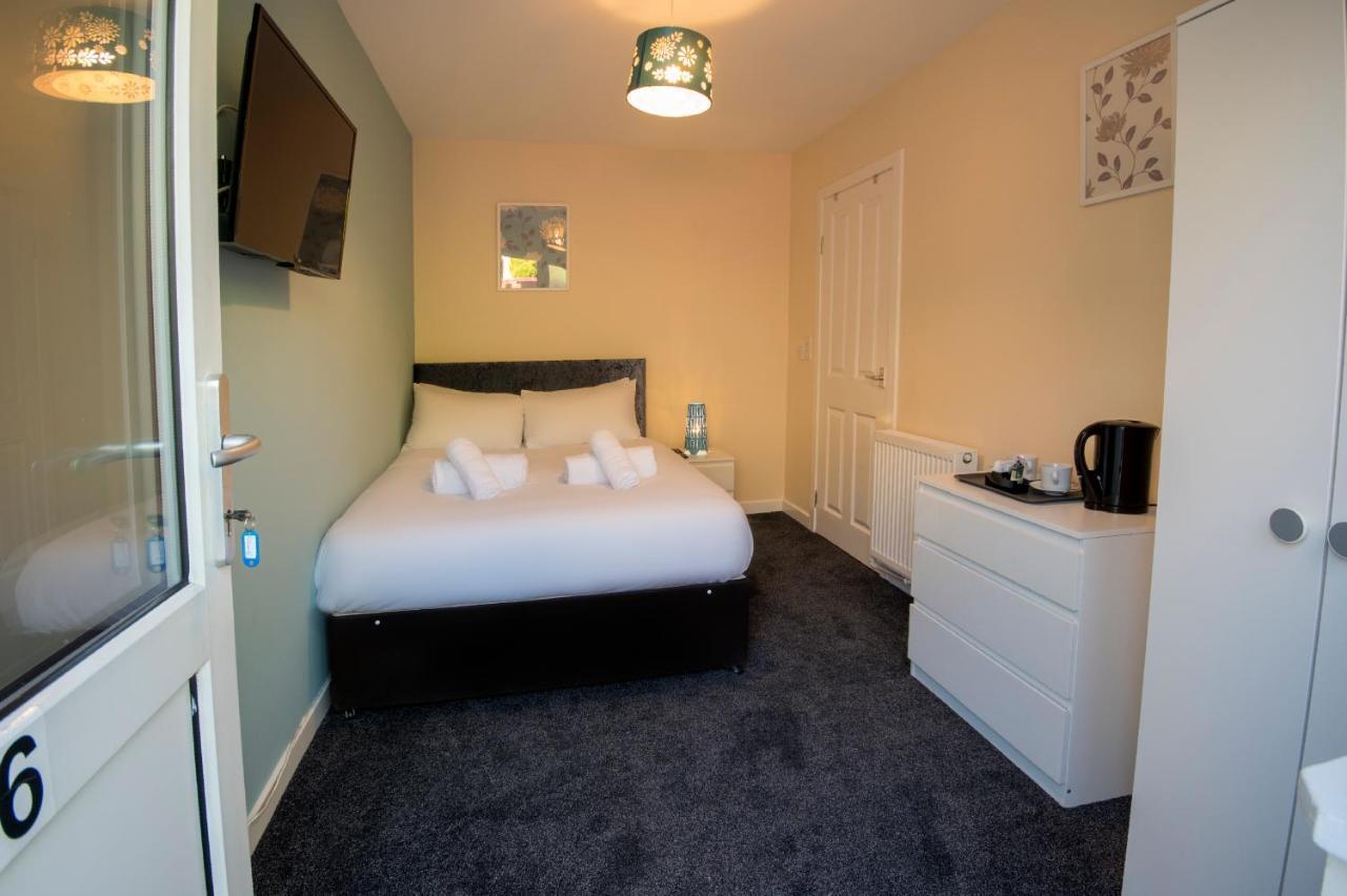 Irvine Riverside Guesthouse By Payman Club Экстерьер фото