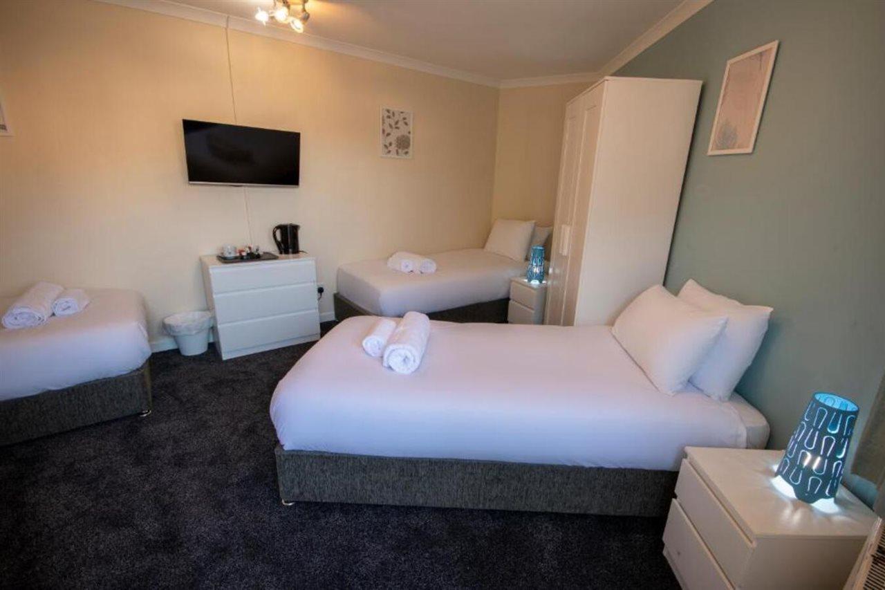 Irvine Riverside Guesthouse By Payman Club Экстерьер фото