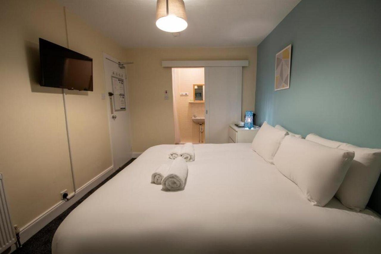 Irvine Riverside Guesthouse By Payman Club Экстерьер фото