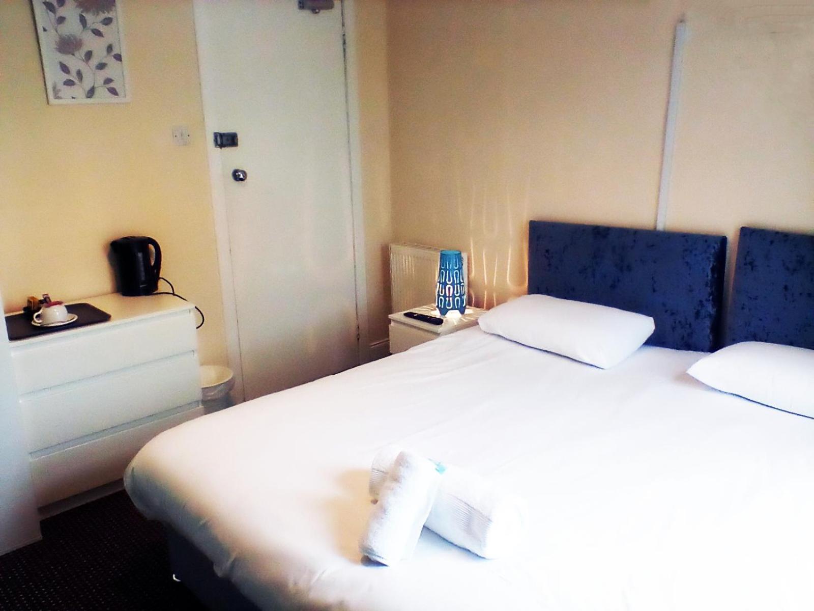 Irvine Riverside Guesthouse By Payman Club Экстерьер фото